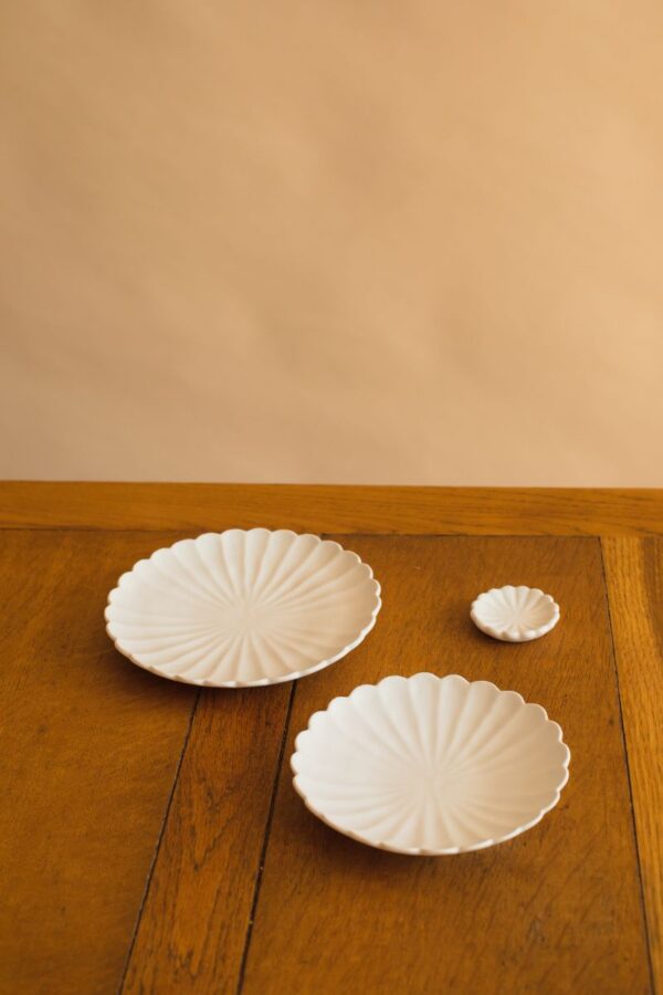 Kasumi Fujimura Flower Medium Plate