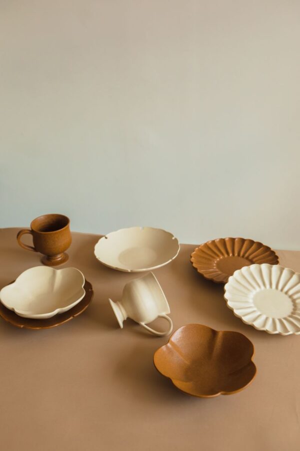 Yoshida Pottery Brown Plate