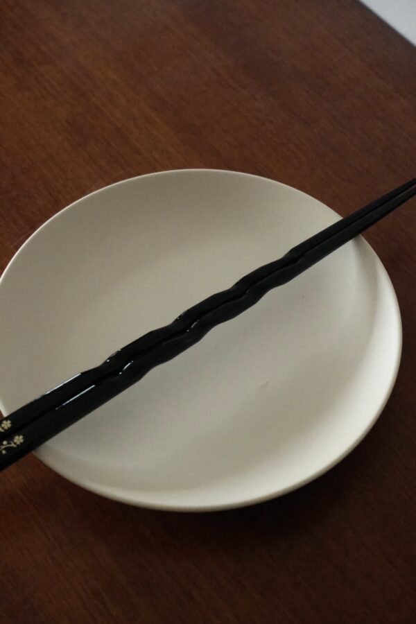 Curvy Natural wood Chopsticks - Image 3