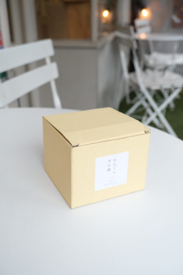 SHIKIKA Matte White Sauce pourer / Matcha bowl - Image 4