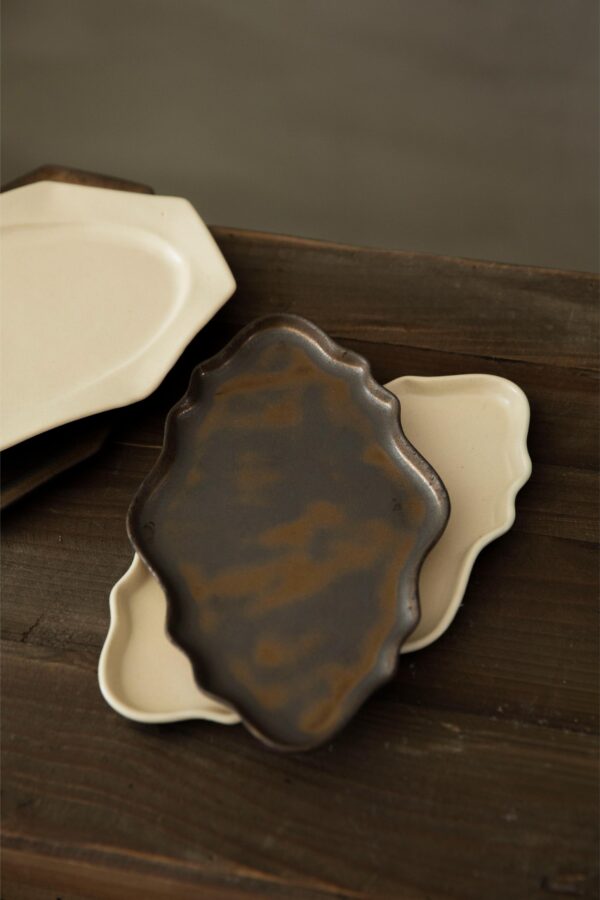 Cocoro Large Rim Platter (Off-White) - Image 6